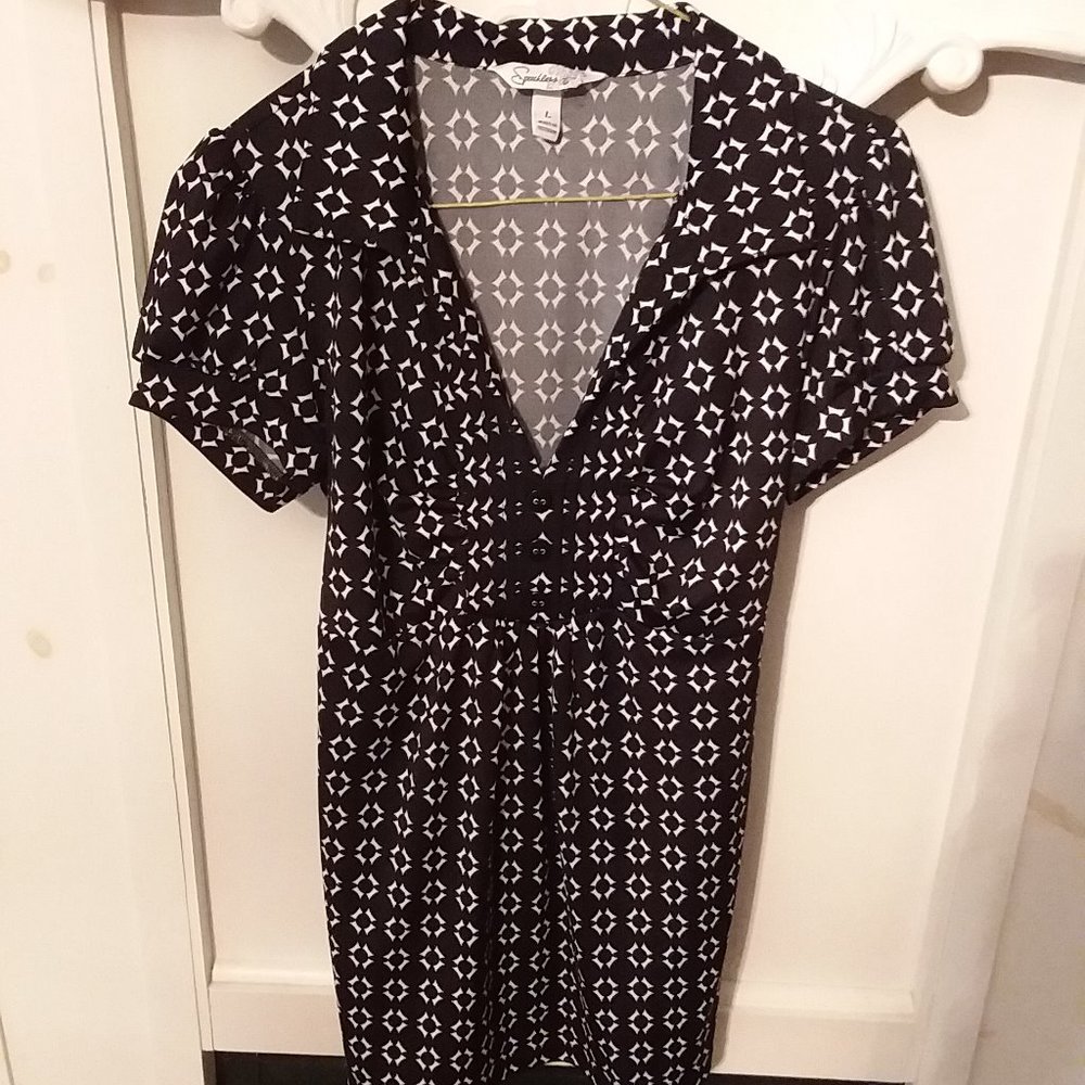 Black and White Circle Blouse